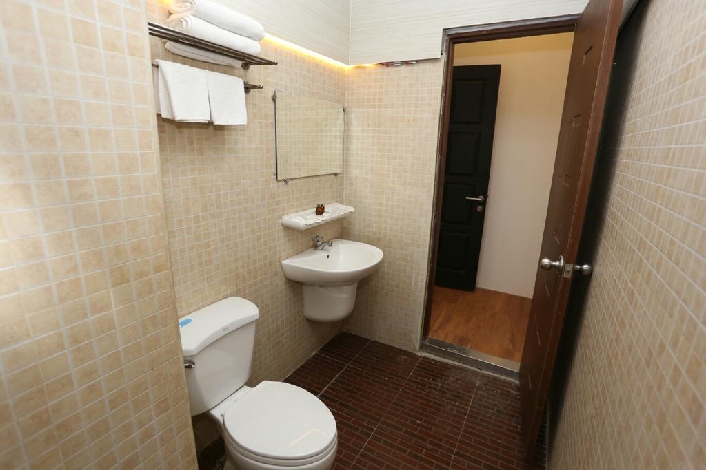 Royal Crown Hotel Rangun Zewnętrze zdjęcie
