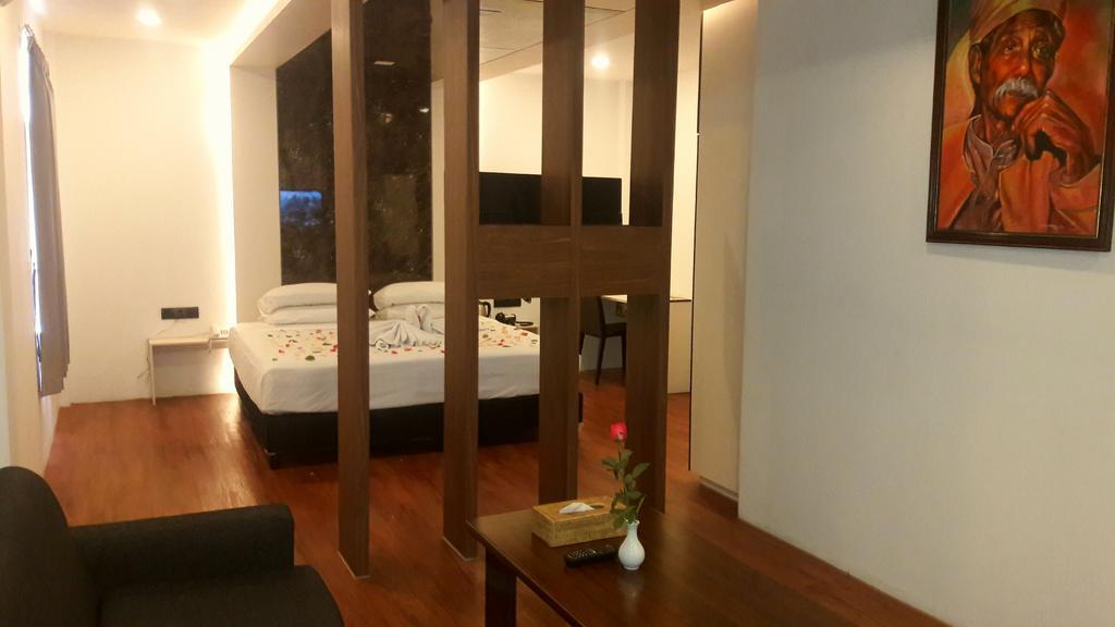 Royal Crown Hotel Rangun Zewnętrze zdjęcie